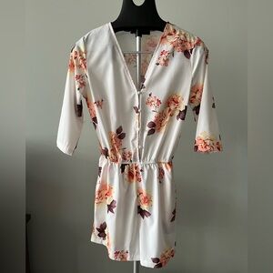 Zanzea White Floral V-Neck Romper with Peach and Blush Blooms